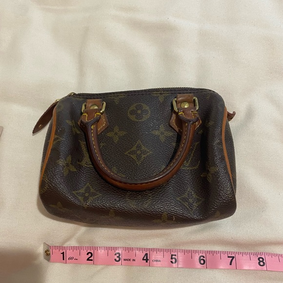 Louis Vuitton Mini Bag - Picture 5 of 5
